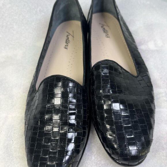 Trotters Womens 8N Woven Black Leather Loafers Office Lagenlook CottageCore - Picture 1 of 10